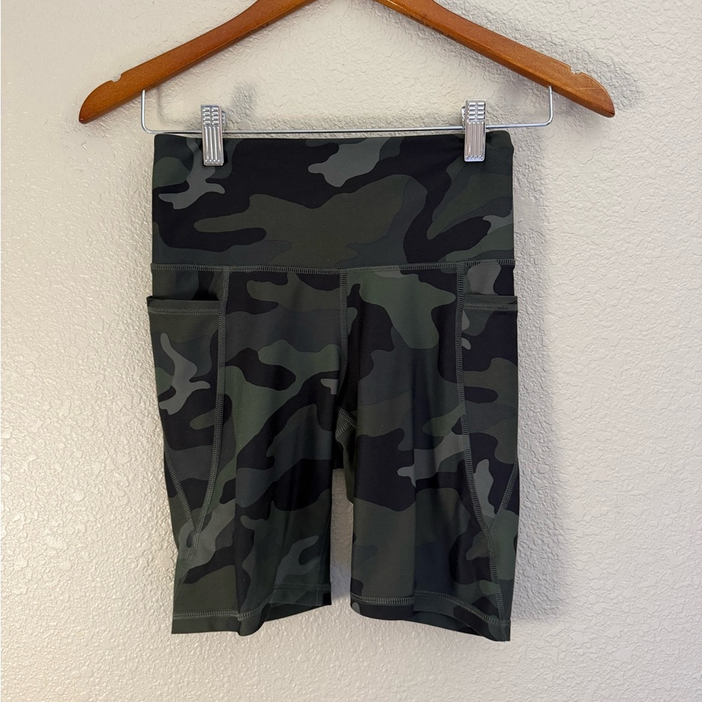 Old Navy Women's Camo Bike Shorts